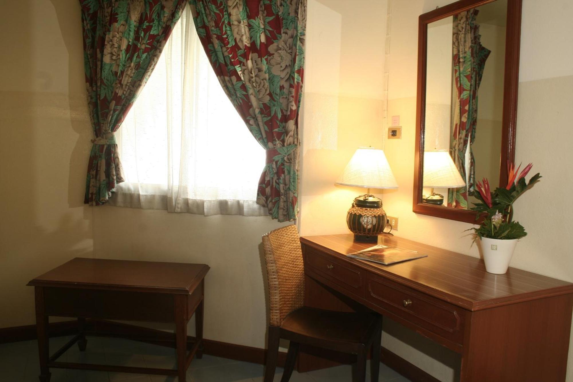 People Place Boutique In Town Hotel - Sha Extra Plus — Photos 3